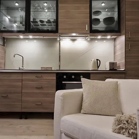 Karolyi Garden | Hostaid * Budapest