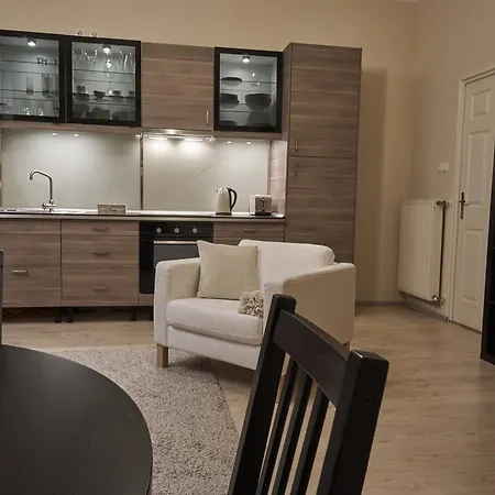 Karolyi Garden | Hostaid Apartamento Budapeste